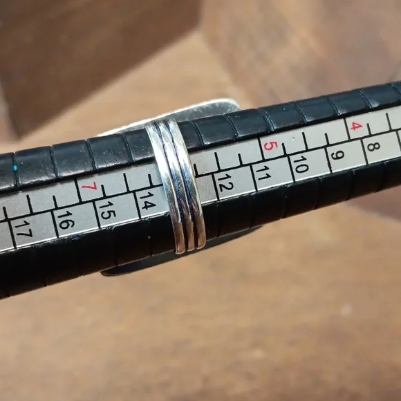 Rectangular Stone Ring - Picture 2 of 5